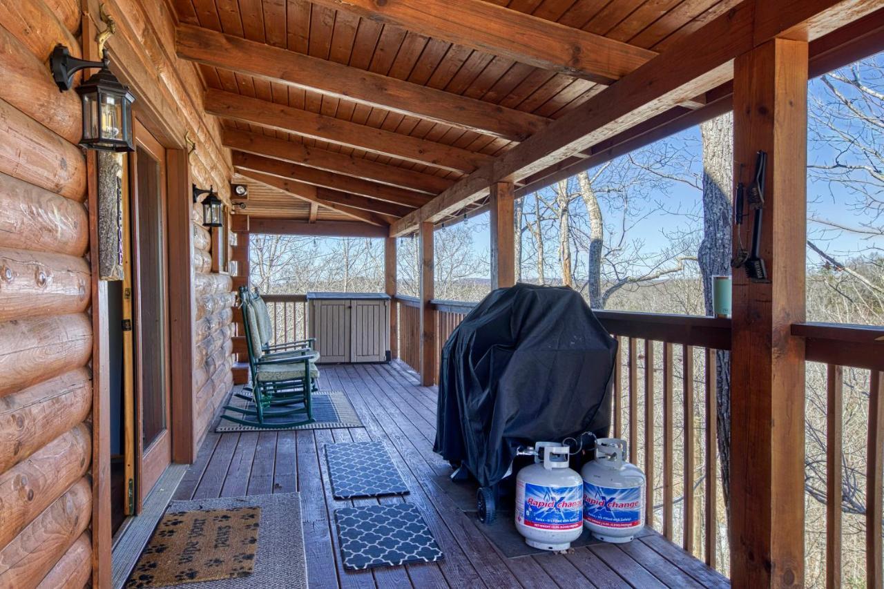 Serenity, A Rustic Log Retreat